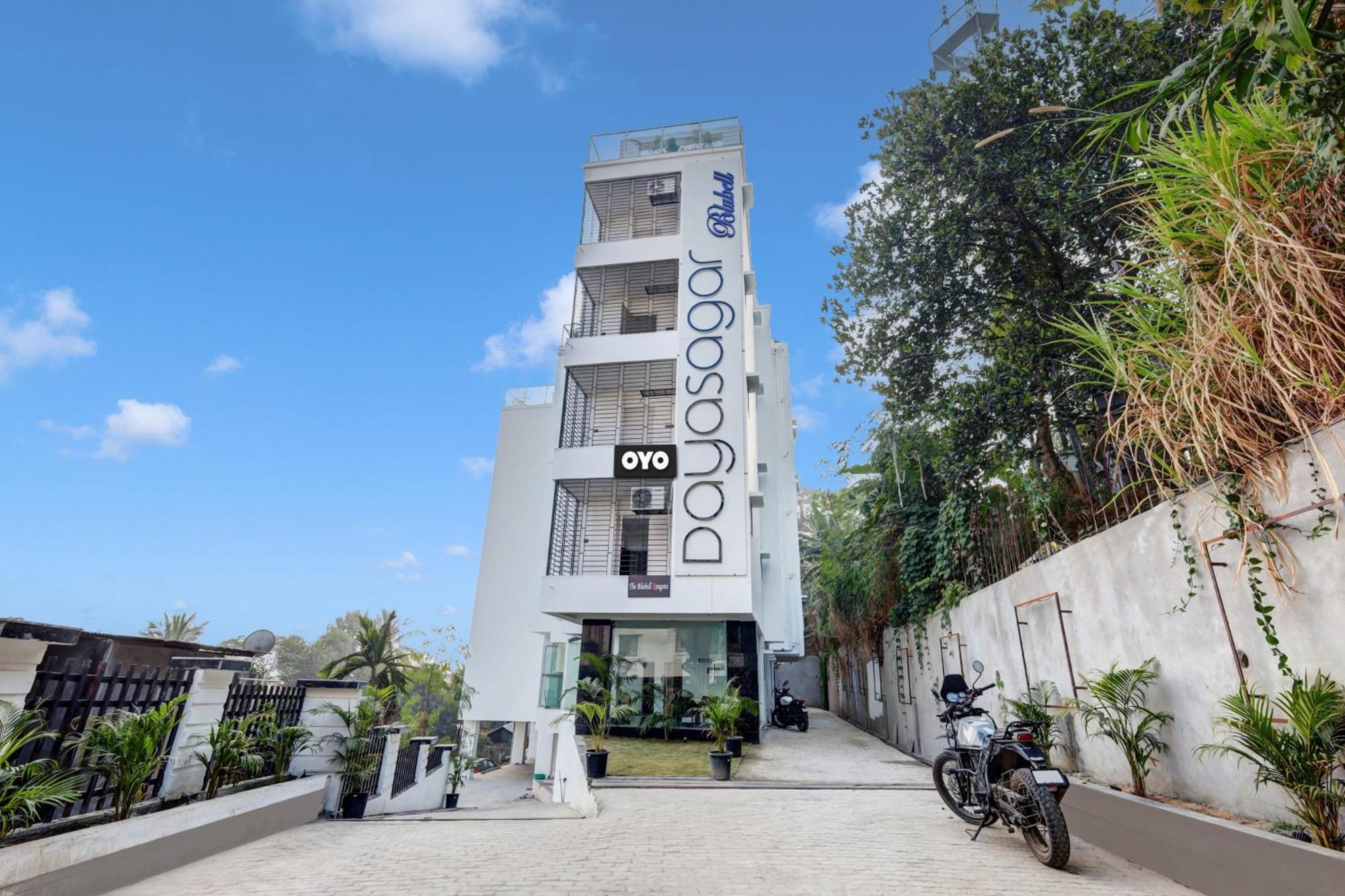 Hotel O Blubell Rengoni Guwahati Exteriör bild